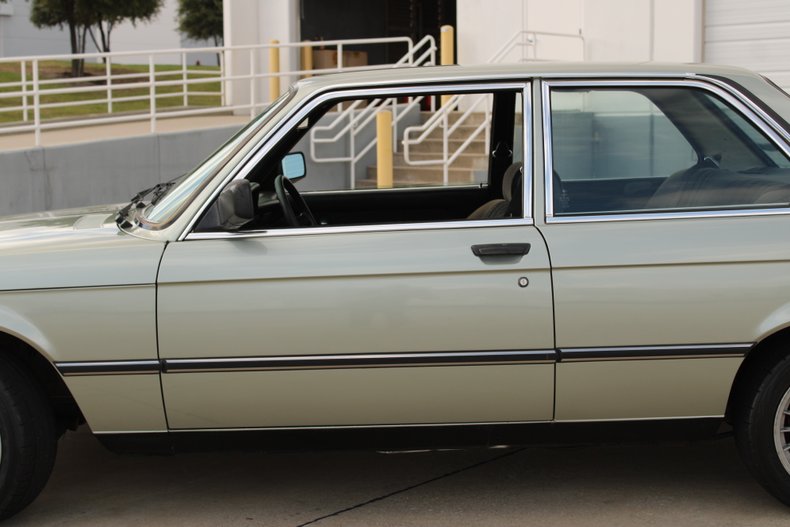 1983 BMW 323i 28