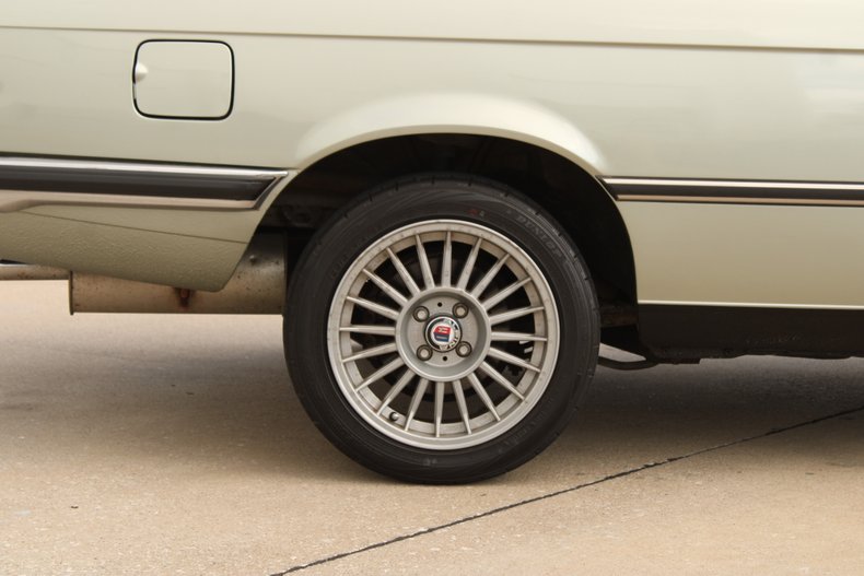 1983 BMW 323i 32