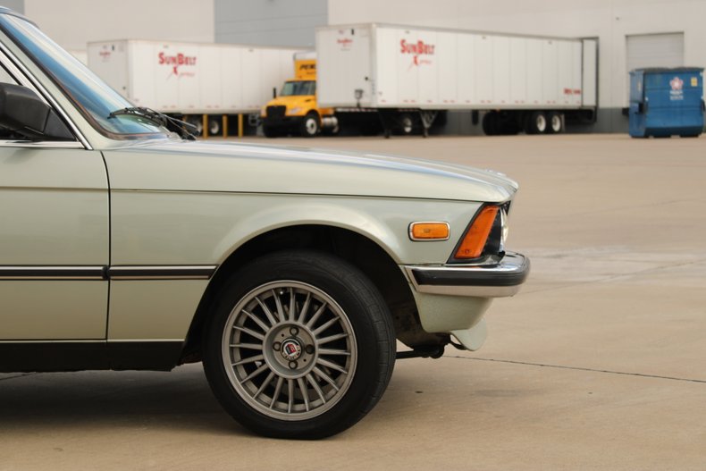 1983 BMW 323i 34