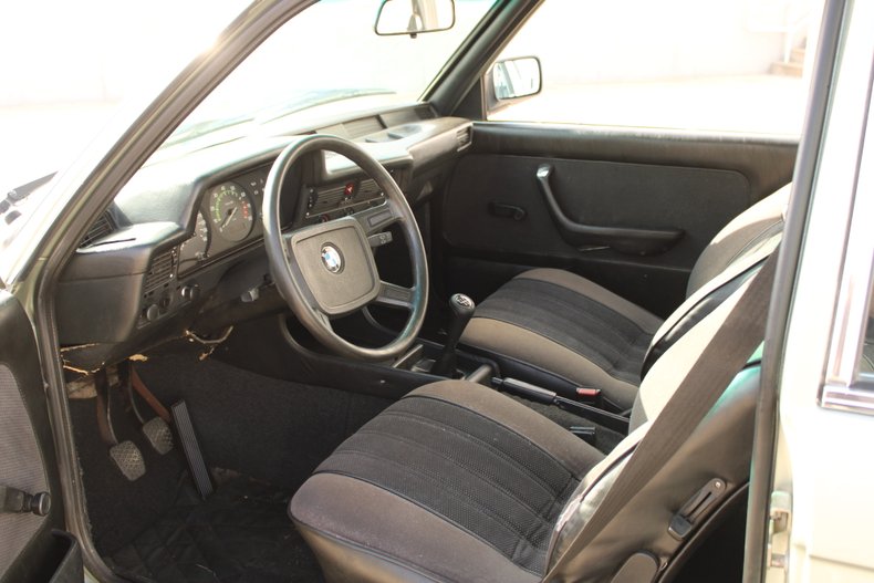 1983 BMW 323i 72