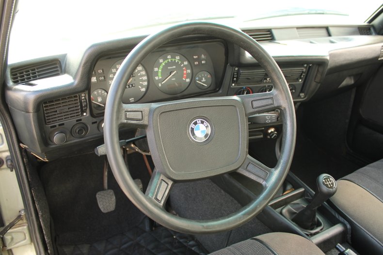 1983 BMW 323i 74