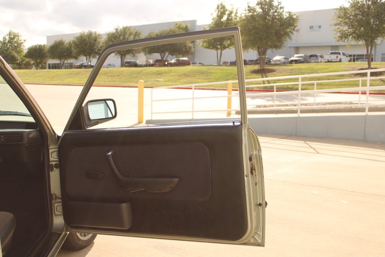 1983 BMW 323i 81