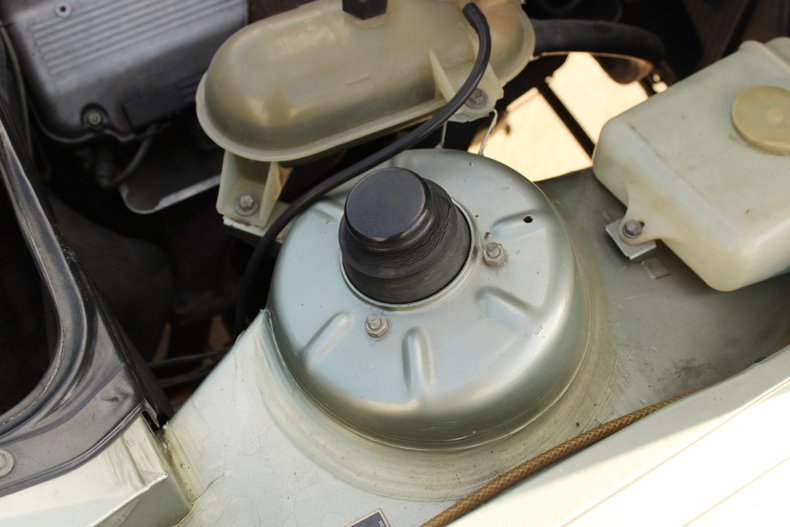 1983 BMW 323i 98
