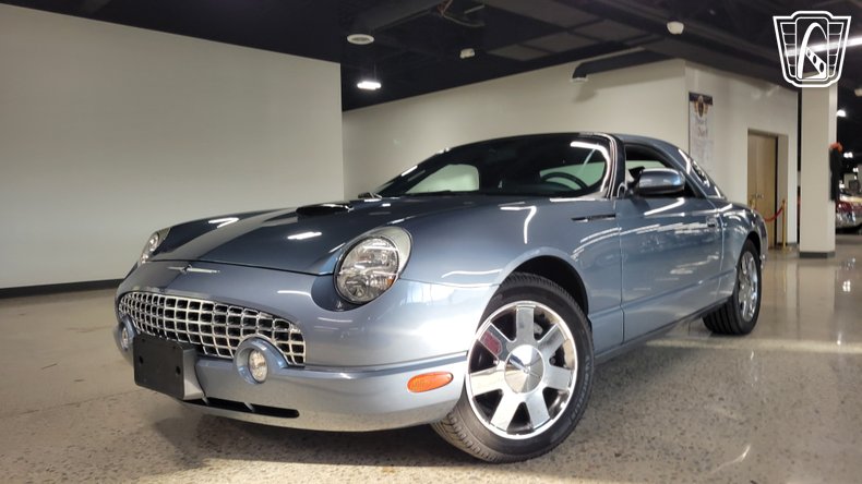 2005 Ford Thunderbird 19