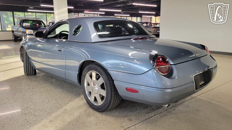 2005 Ford Thunderbird 27
