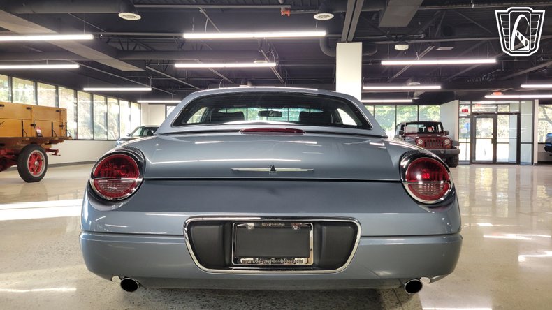 2005 Ford Thunderbird 3