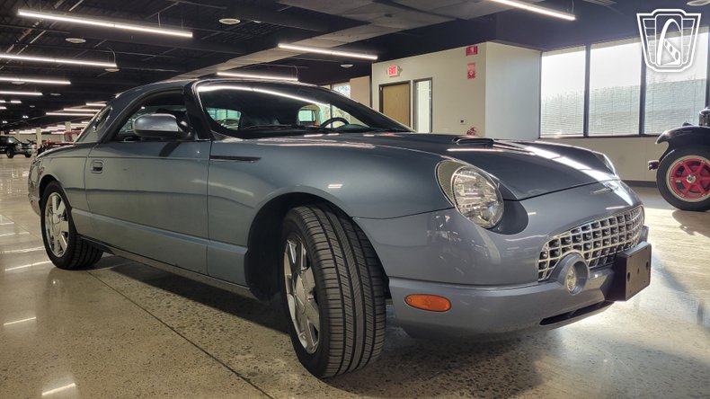 2005 Ford Thunderbird 40