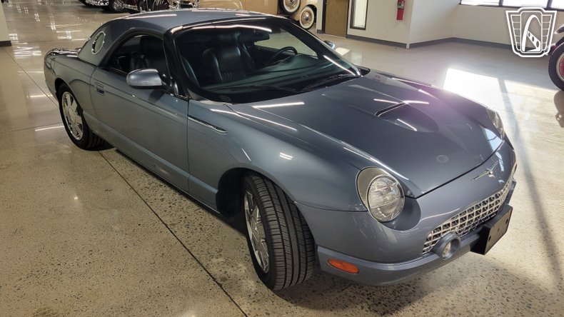 2005 Ford Thunderbird 42