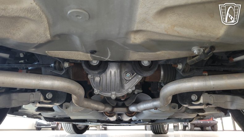 2005 Ford Thunderbird 8
