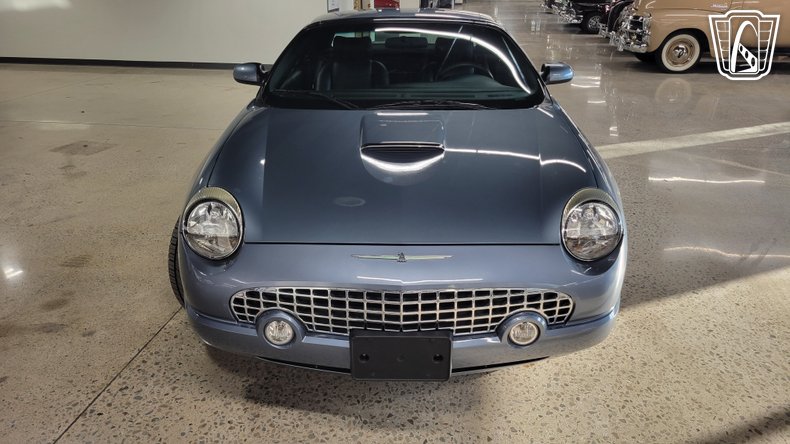 2005 Ford Thunderbird 44