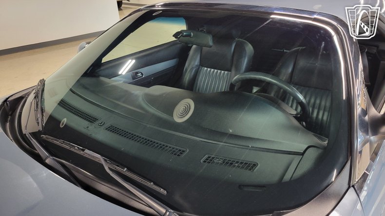 2005 Ford Thunderbird 52