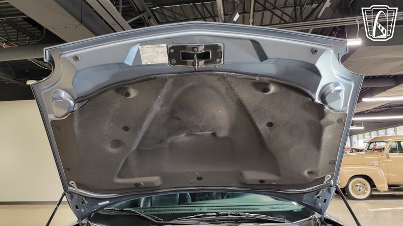 2005 Ford Thunderbird 58