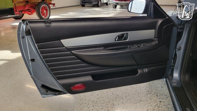 2005 Ford Thunderbird 68