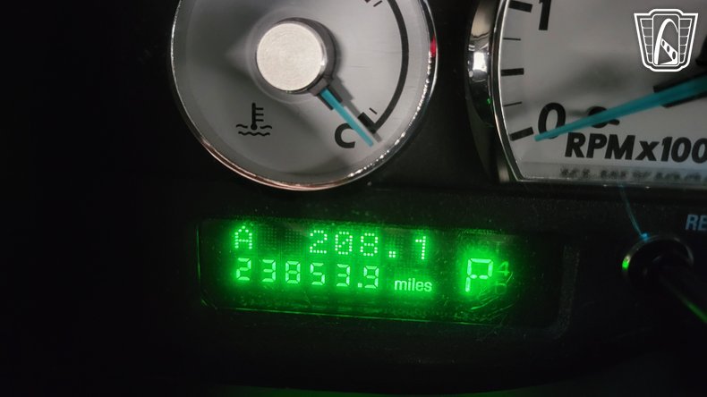 2005 Ford Thunderbird 13