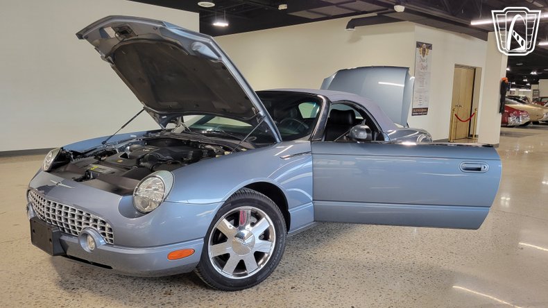 2005 Ford Thunderbird 108