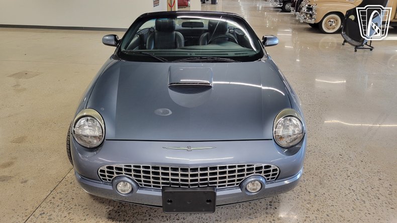 2005 Ford Thunderbird 126