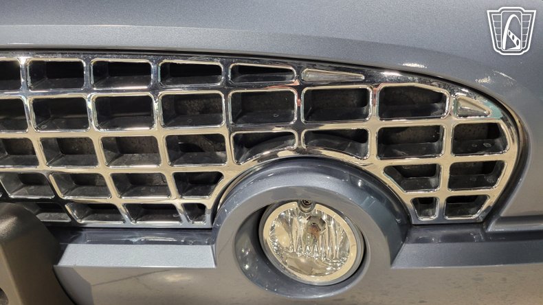 2005 Ford Thunderbird 131