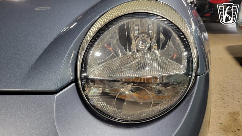 2005 Ford Thunderbird 132