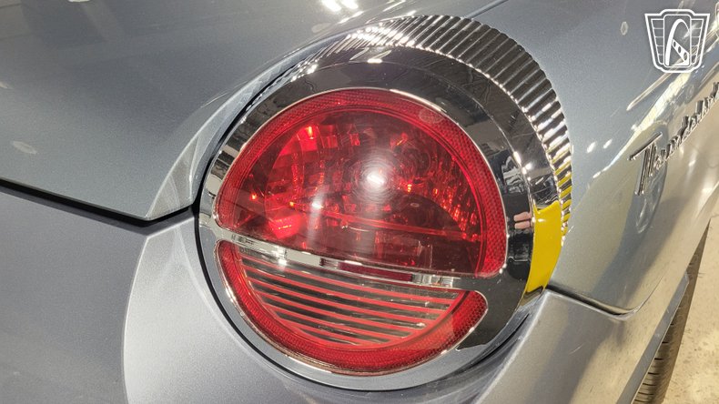 2005 Ford Thunderbird 145