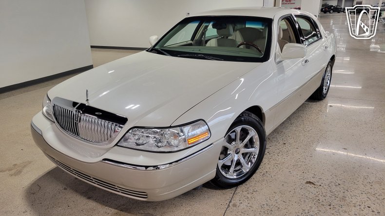 2005 Lincoln Town Car 20