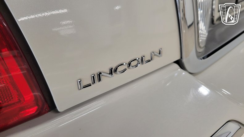 2005 Lincoln Town Car 60