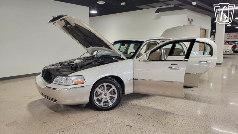 2005 Lincoln Town Car 88