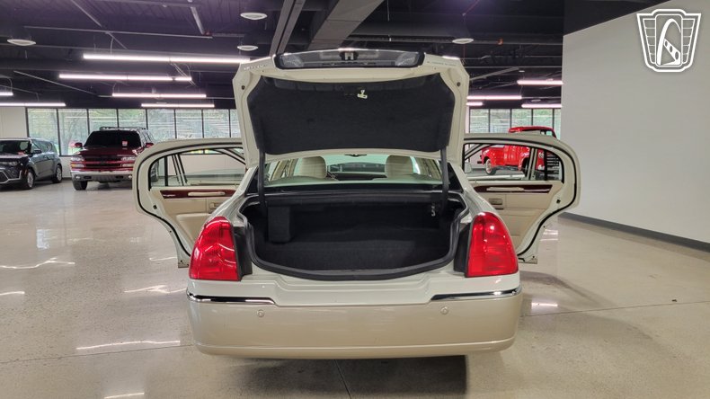2005 Lincoln Town Car 91