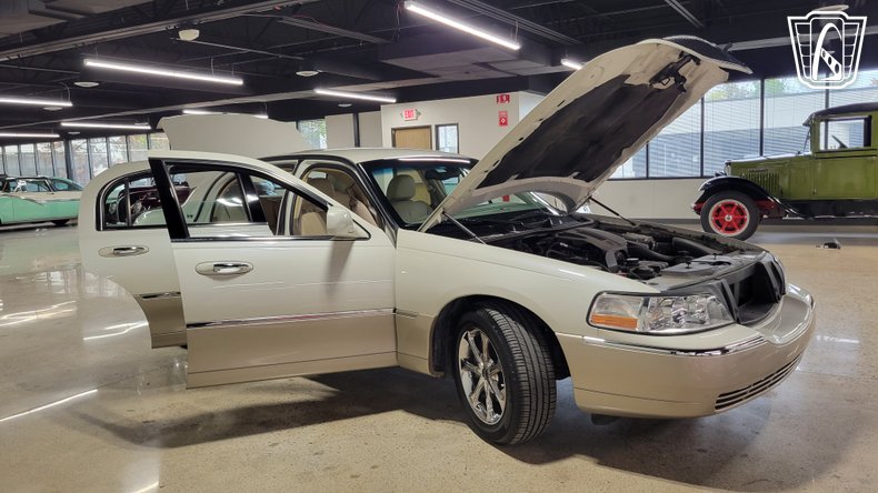 2005 Lincoln Town Car 94