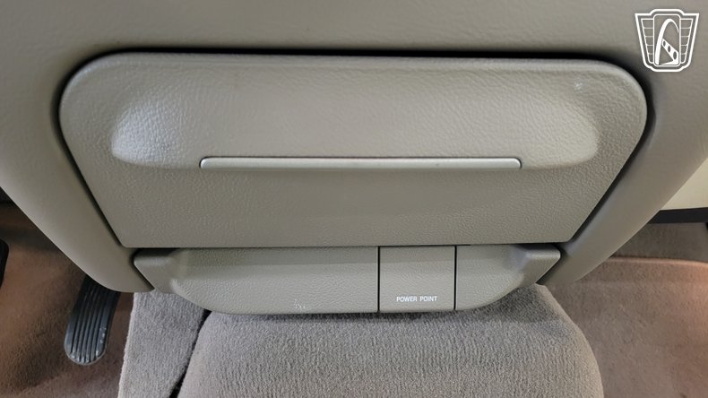 2005 Lincoln Town Car 111