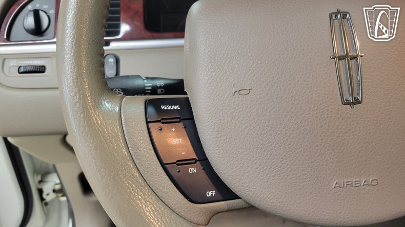 2005 Lincoln Town Car 115