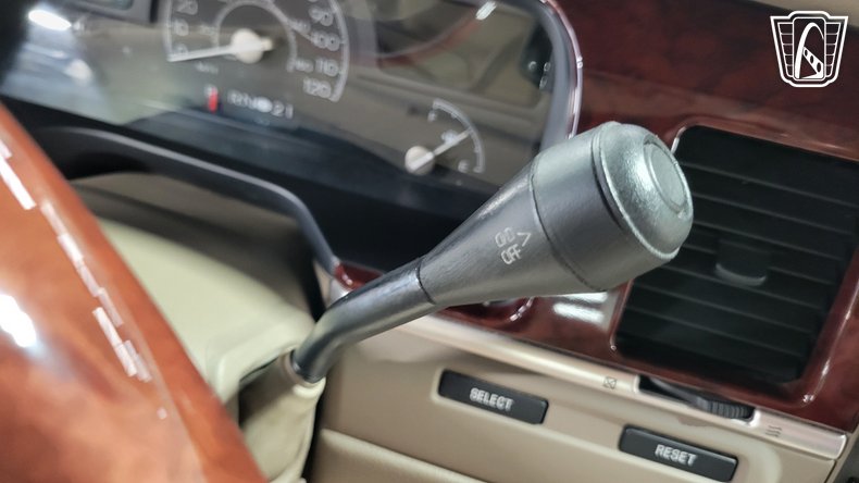 2005 Lincoln Town Car 119