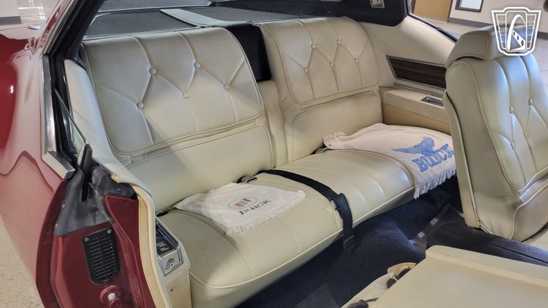 1972 Buick Riviera 120