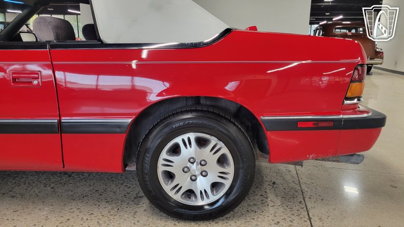 1993 Chrysler LeBaron 26