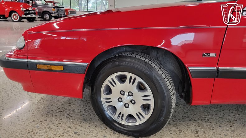 1993 Chrysler LeBaron 24