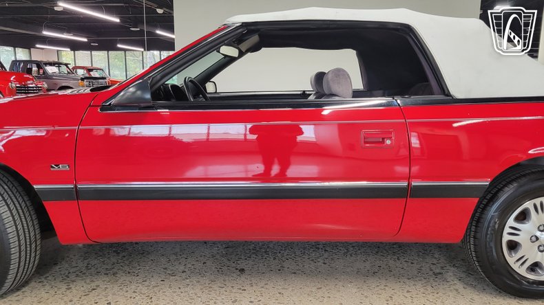 1993 Chrysler LeBaron 25