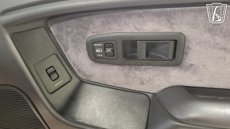 1993 Chrysler LeBaron 98
