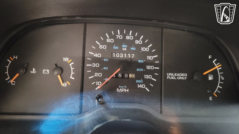 1993 Chrysler LeBaron 11