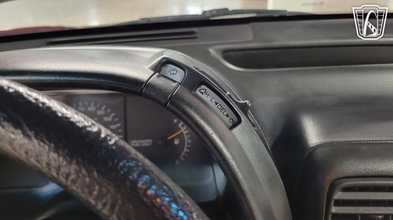 1993 Chrysler LeBaron 105