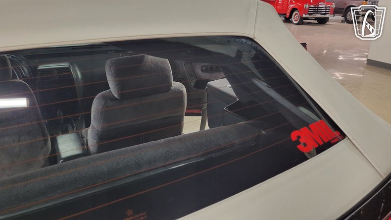 1993 Chrysler LeBaron 121