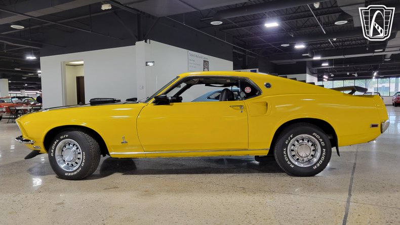 1969 Ford Mustang 2