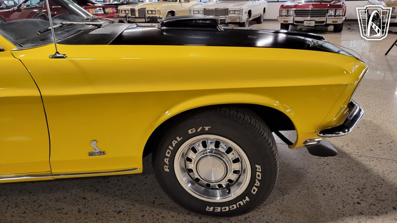1969 Ford Mustang 40
