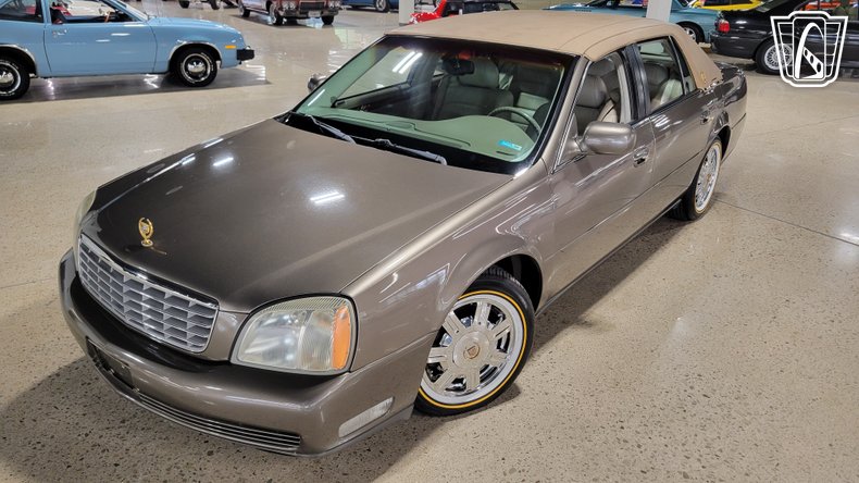 2003 Cadillac DeVille 21