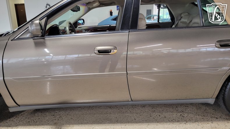 2003 Cadillac DeVille 25