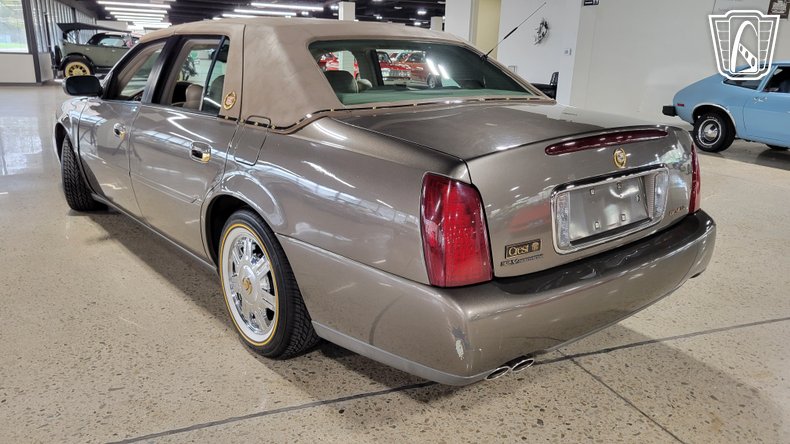 2003 Cadillac DeVille 28