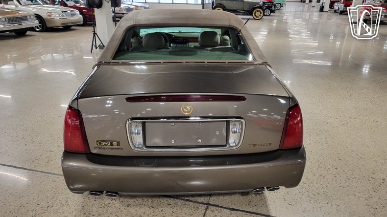 2003 Cadillac DeVille 31