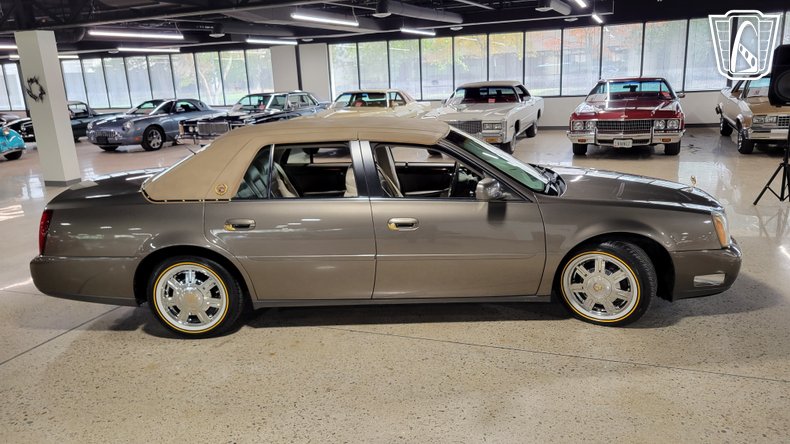 2003 Cadillac DeVille 37