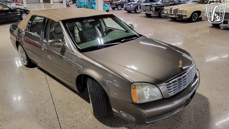 2003 Cadillac DeVille 43