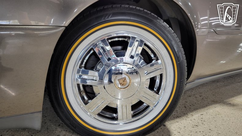 2003 Cadillac DeVille 6