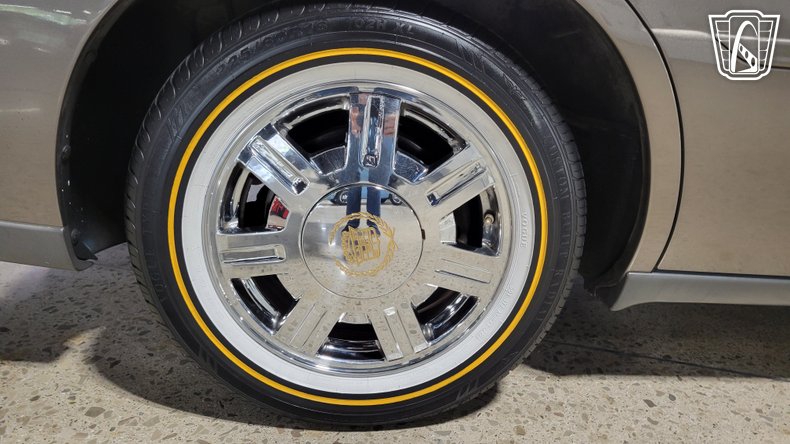 2003 Cadillac DeVille 46