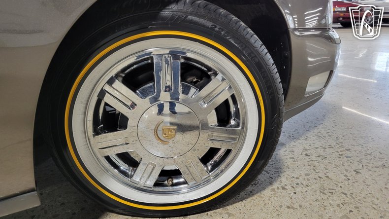 2003 Cadillac DeVille 47